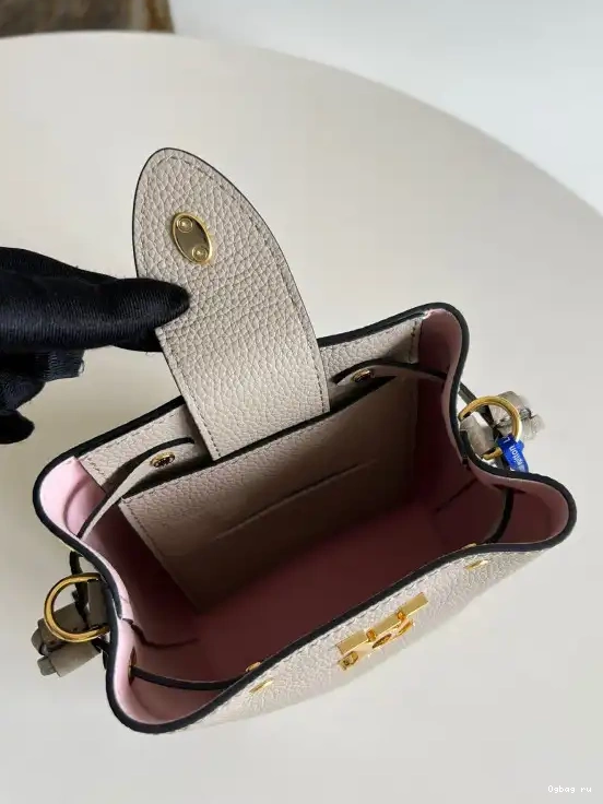 LOUIS BUCKET VUITTON NANO LOCKME 0426